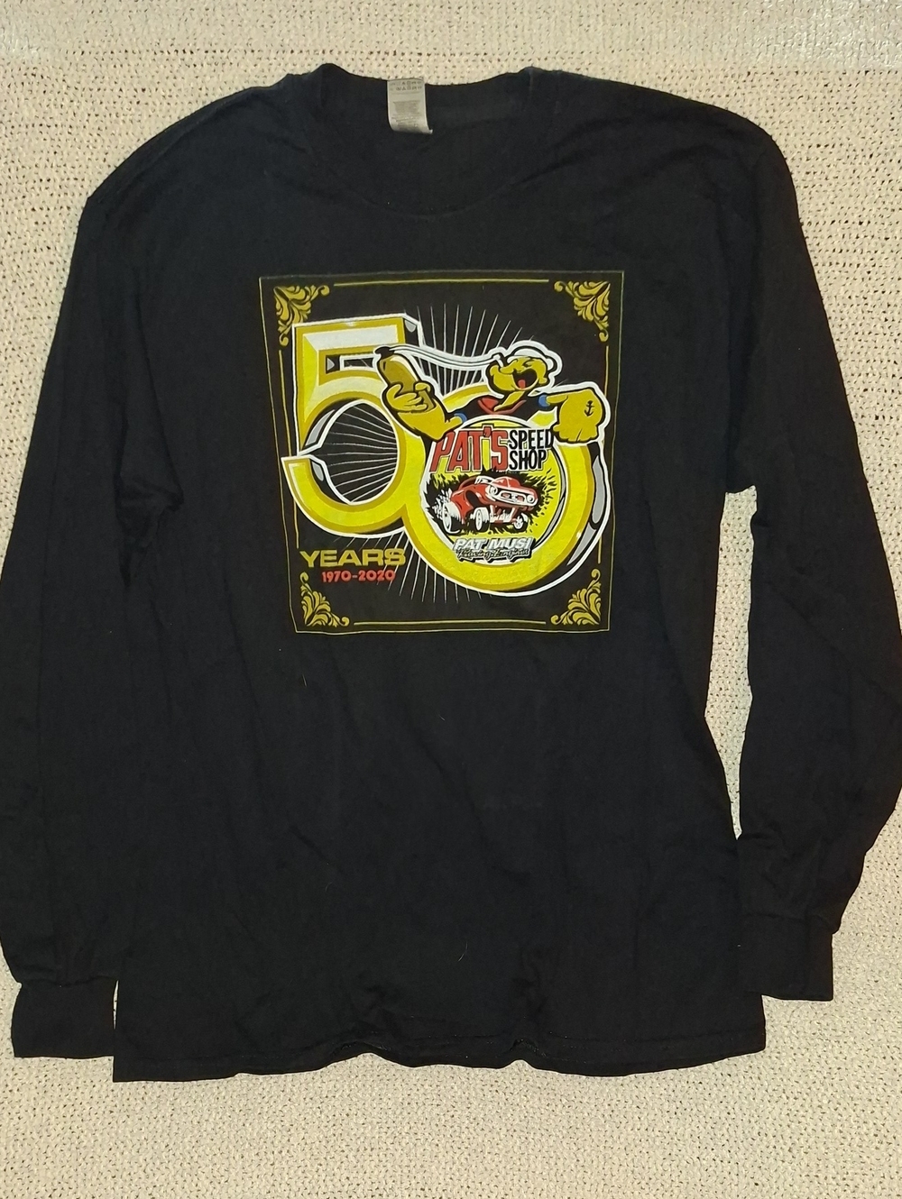 Gildan Black Crewneck T‑Shirt with White Tag Detail